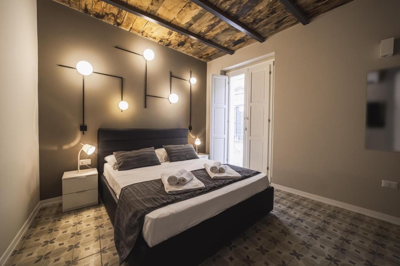 Palazzo Paladini - Luxury Suites In The Heart Of The Old Town Pizzo  Exterior photo